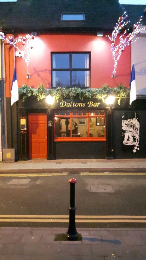 شقة Daltons Bar كينسالي المظهر الخارجي الصورة